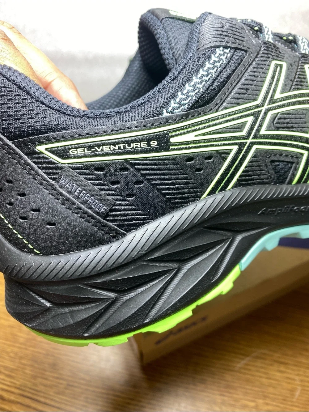 Asics Gel Venture 9 Waterproof Hiking Trail Running Shoes Black Mens Size 8 New
